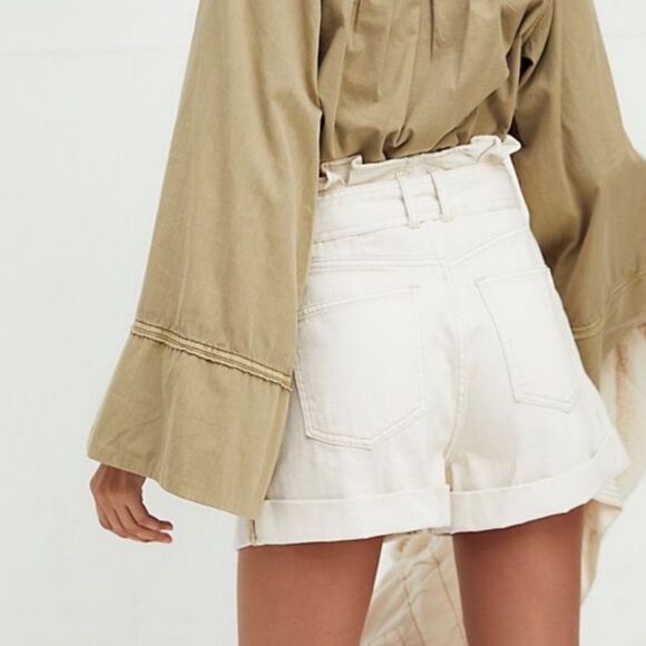 We The Free- Nova Cream White Paperbag Drop Crotch Shorts Belt- Size Small - Picture 2 of 9